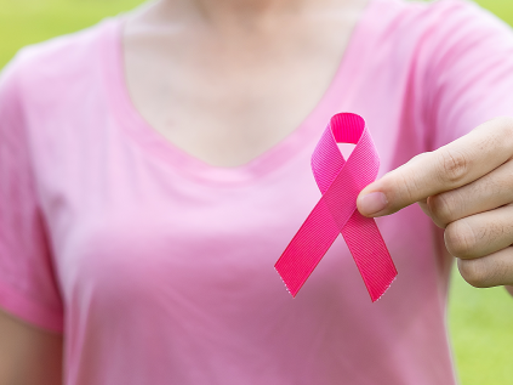 Outubro Rosa: câncer de mama e alimentação, há relação?